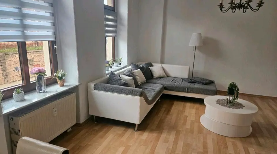 2 Zimmer Wohnung mit 67 m² in Zwickau – Bild 1