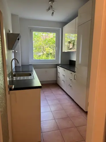 2 Zimmer Wohnung mit 78 m² in Berlin – Bild 1