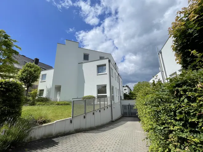 3 Zimmer Wohnung mit 91 m² in Wiesbaden – Bild 2