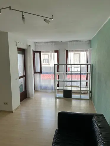2 Zimmer Wohnung mit 50 m² in Wiesbaden – Bild 2