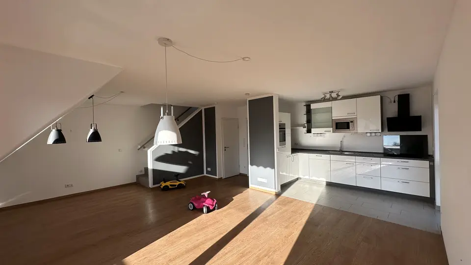7 Zimmer Wohnung mit 140 m² in Hamm – Bild 2