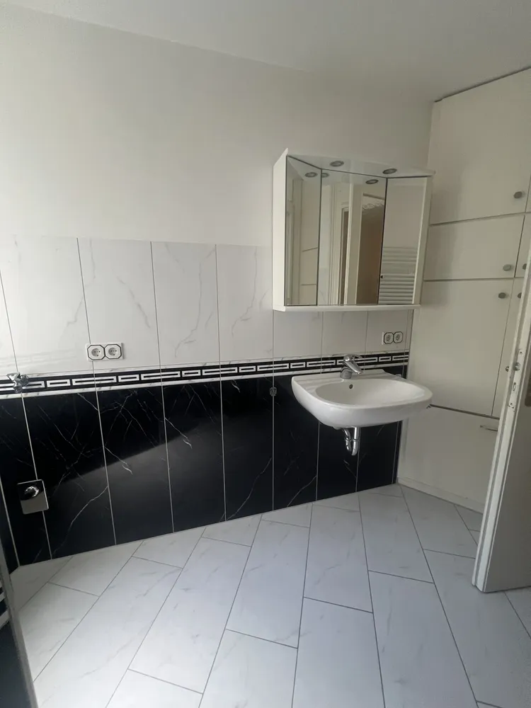 4 Zimmer Wohnung mit 140 m² in Wiesbaden – Bild 4