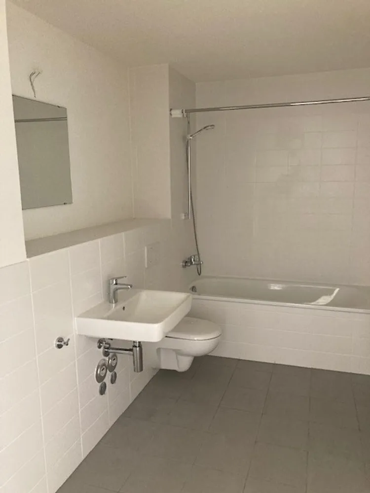 4 Zimmer Wohnung mit 93 m² in Karlsruhe – Bild 1