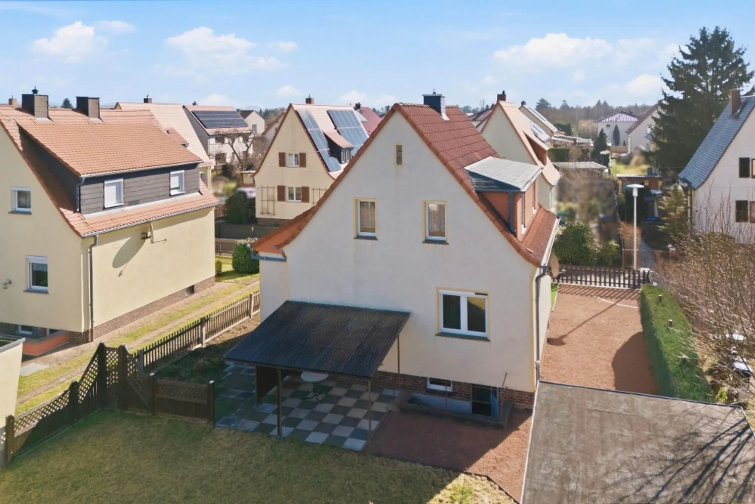 4 Zimmer Haus mit 89 m² in Dresden – Bild 1