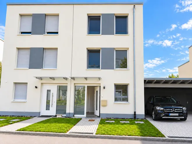 5 Zimmer Haus mit 138 m² in Wiesbaden – Bild 1
