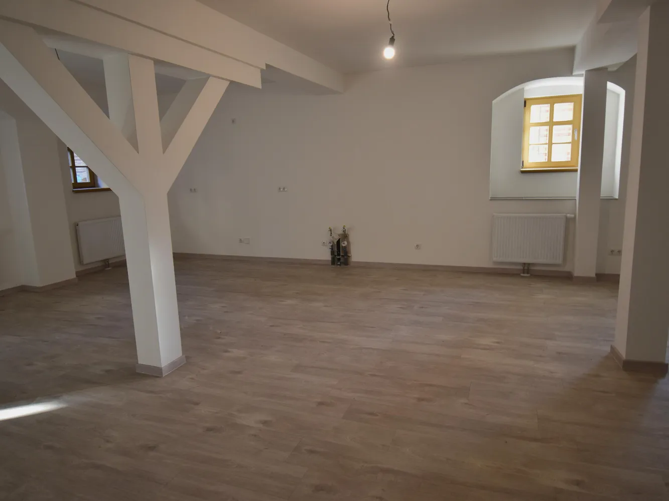 2 Zimmer Wohnung mit 95 m² in Halle (Saale) – Bild 1