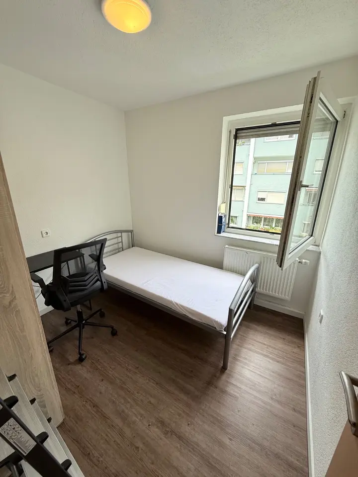 WG-Zimmer mit 10 m² in Stuttgart – Bild 1