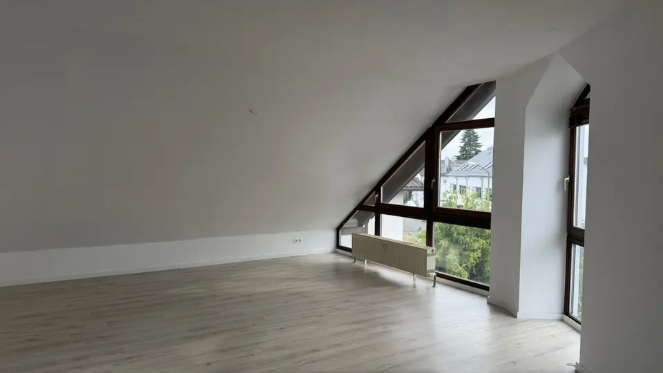 3 Zimmer Wohnung mit 98 m² in Erlangen – Bild 2