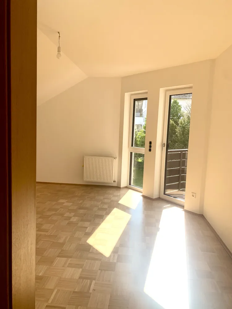 4 Zimmer Wohnung mit 95 m² in Aschaffenburg – Bild 2