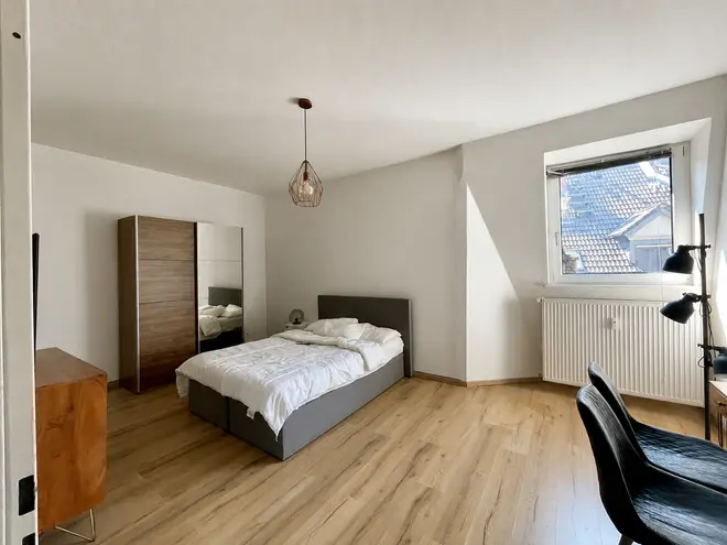 4 Zimmer Wohnung mit 100 m² in Frankfurt am Main – Bild 2