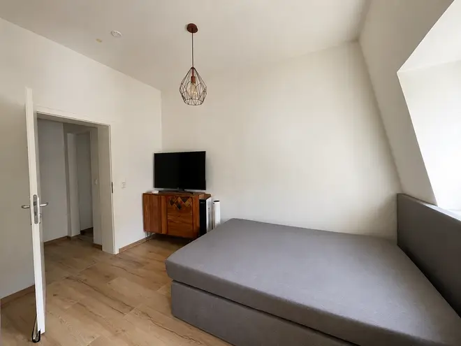 4 Zimmer Wohnung mit 100 m² in Frankfurt am Main – Bild 5