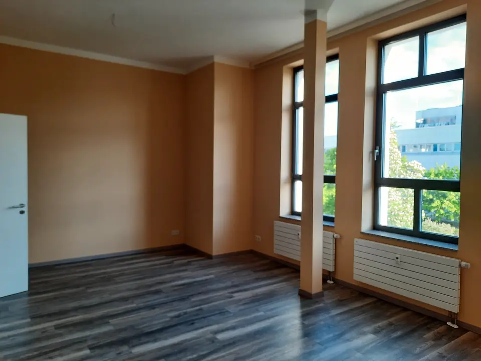 6 Zimmer Wohnung mit 191 m² in Cottbus – Bild 2