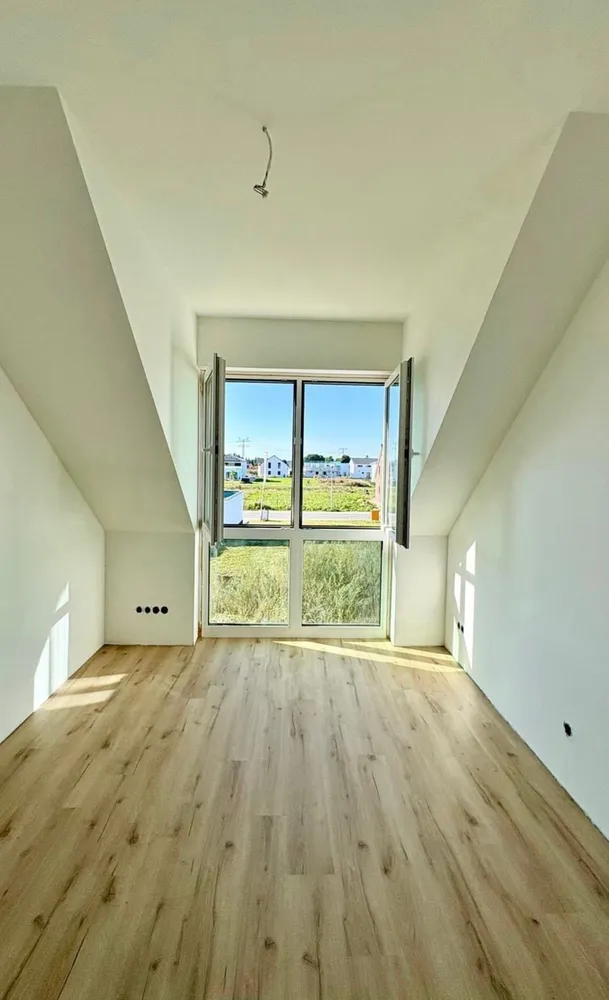 4 Zimmer Wohnung mit 84 m² in Rostock – Bild 1