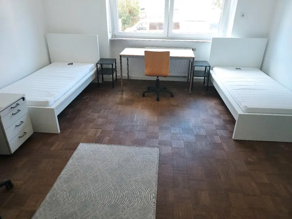 6 Zimmer Wohnung mit 120 m² in Würzburg – Bild 1