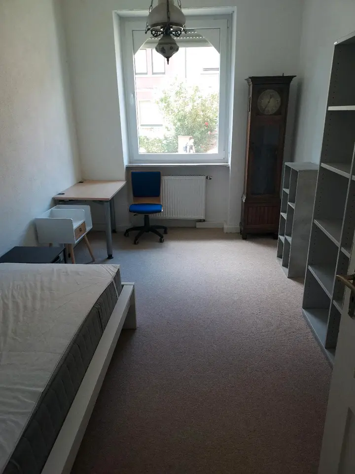 6 Zimmer Wohnung mit 120 m² in Würzburg – Bild 2