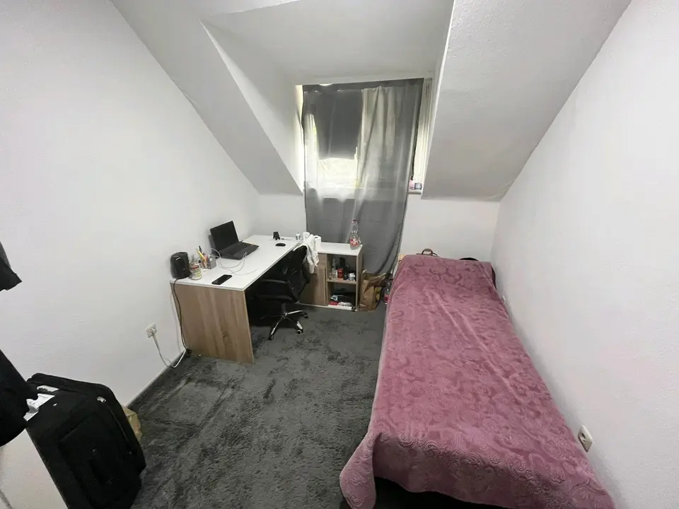 6 Zimmer Wohnung mit 120 m² in Würzburg – Bild 9