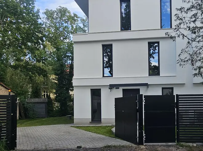 5 Zimmer Haus mit 148 m² in Berlin – Bild 1