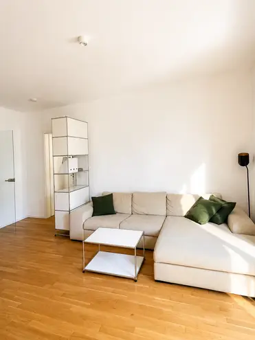 2 Zimmer Wohnung mit 60 m² in Köln – Bild 2