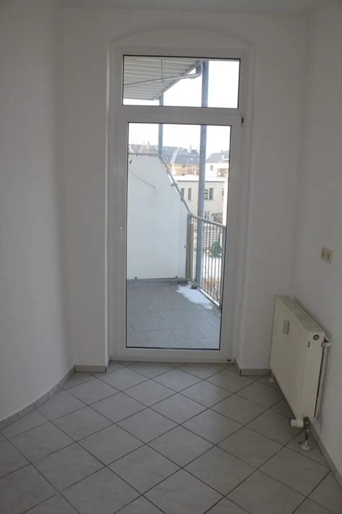 2 Zimmer Wohnung mit 67 m² in Plauen – Bild 3