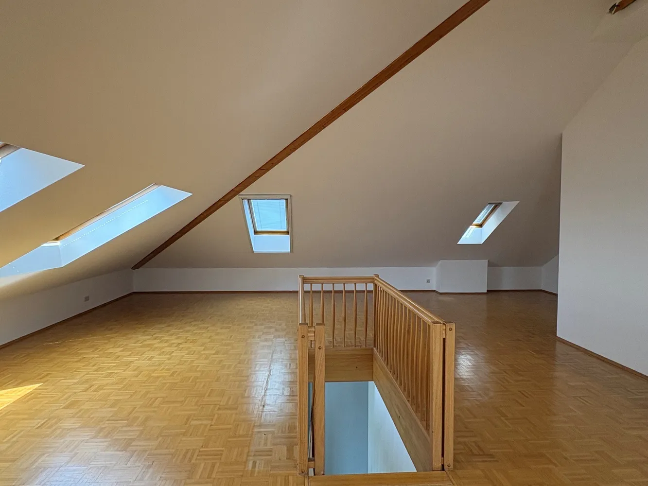 4 Zimmer Wohnung mit 126 m² in Dresden – Bild 4