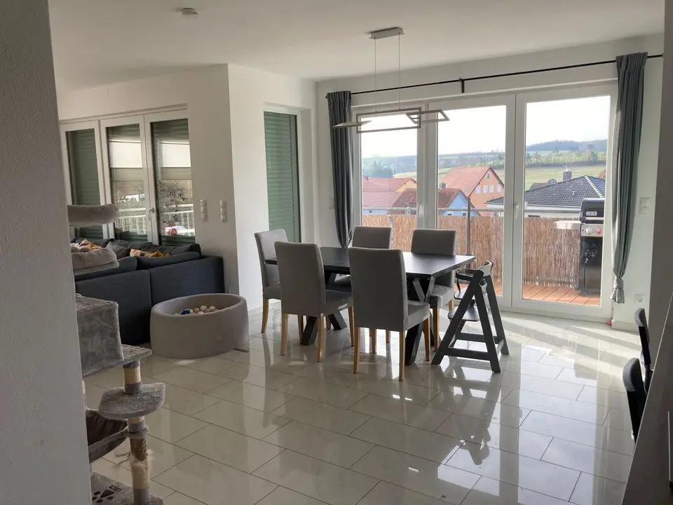 7 Zimmer Wohnung mit 190 m² in Bamberg – Bild 2