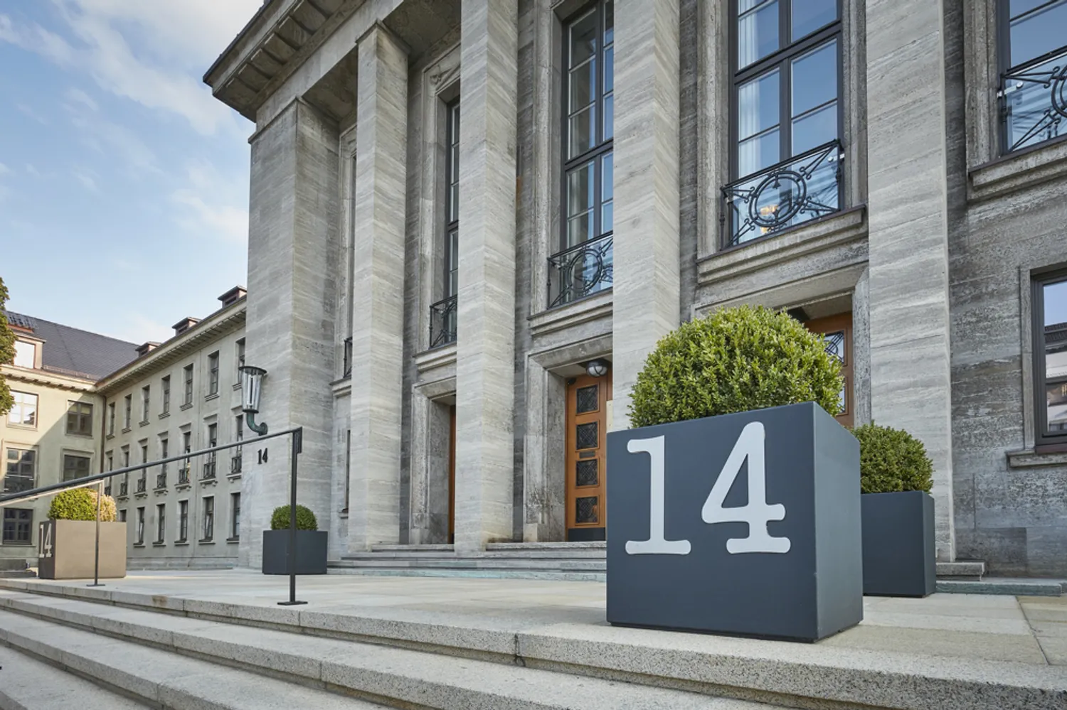 3 Zimmer Wohnung mit 228 m² in Hamburg – Bild 2