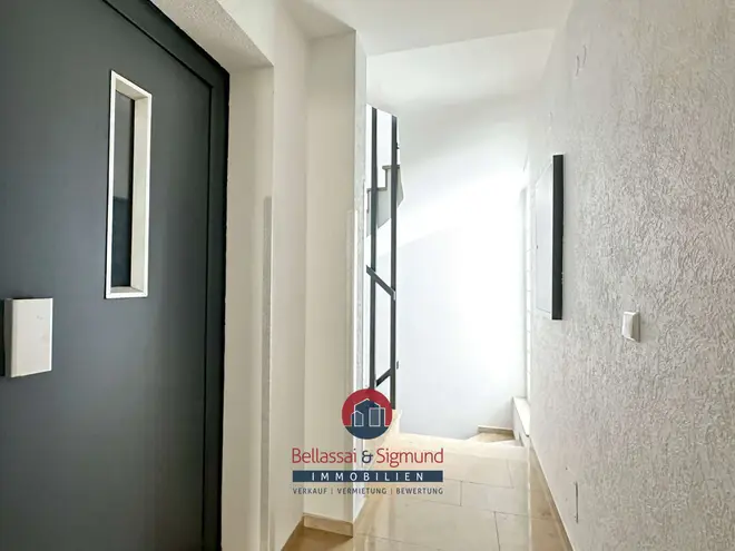 2 Zimmer Wohnung mit 70 m² in Wuppertal – Bild 2