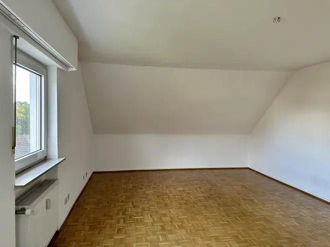 3 Zimmer Wohnung mit 98 m² in Saarbrücken – Bild 2