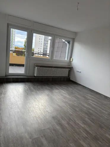 3 Zimmer Wohnung mit 95 m² in Karlsruhe – Bild 2