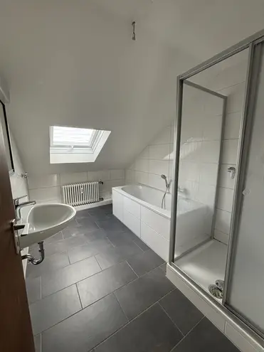 3 Zimmer Wohnung mit 95 m² in Karlsruhe – Bild 4