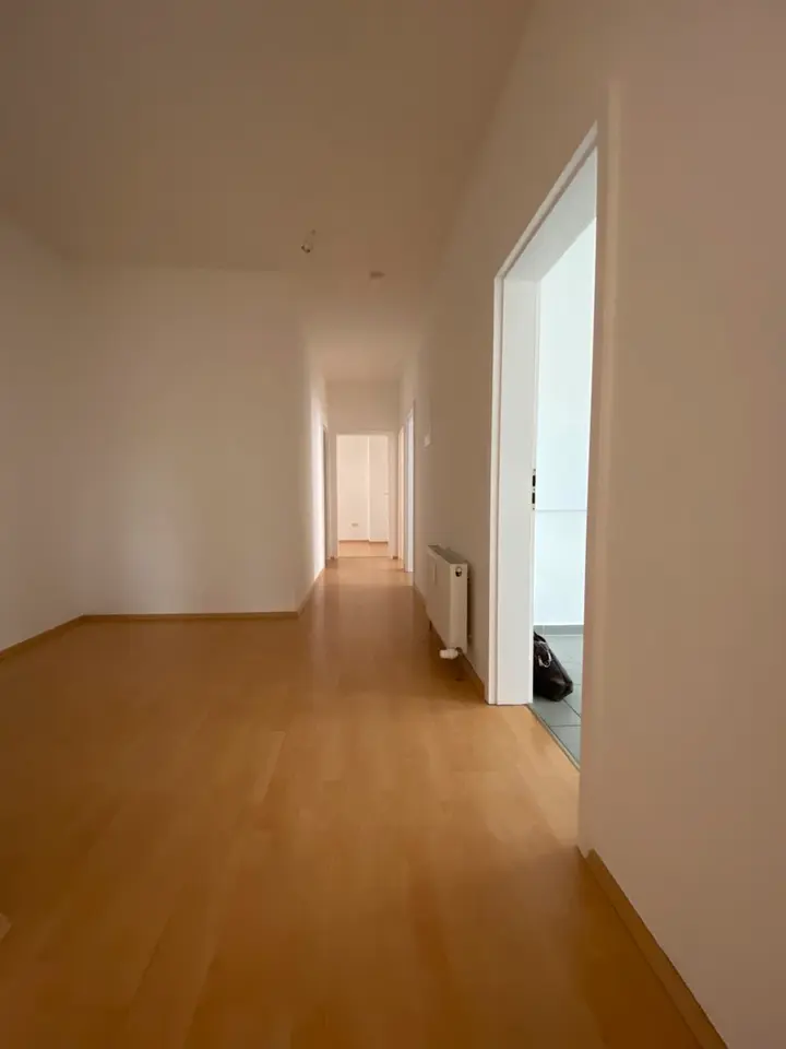 5 Zimmer Wohnung mit 110 m² in Erfurt – Bild 2