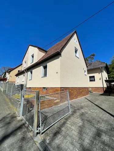 4 Zimmer Haus mit 100 m² in Wiesbaden – Bild 1