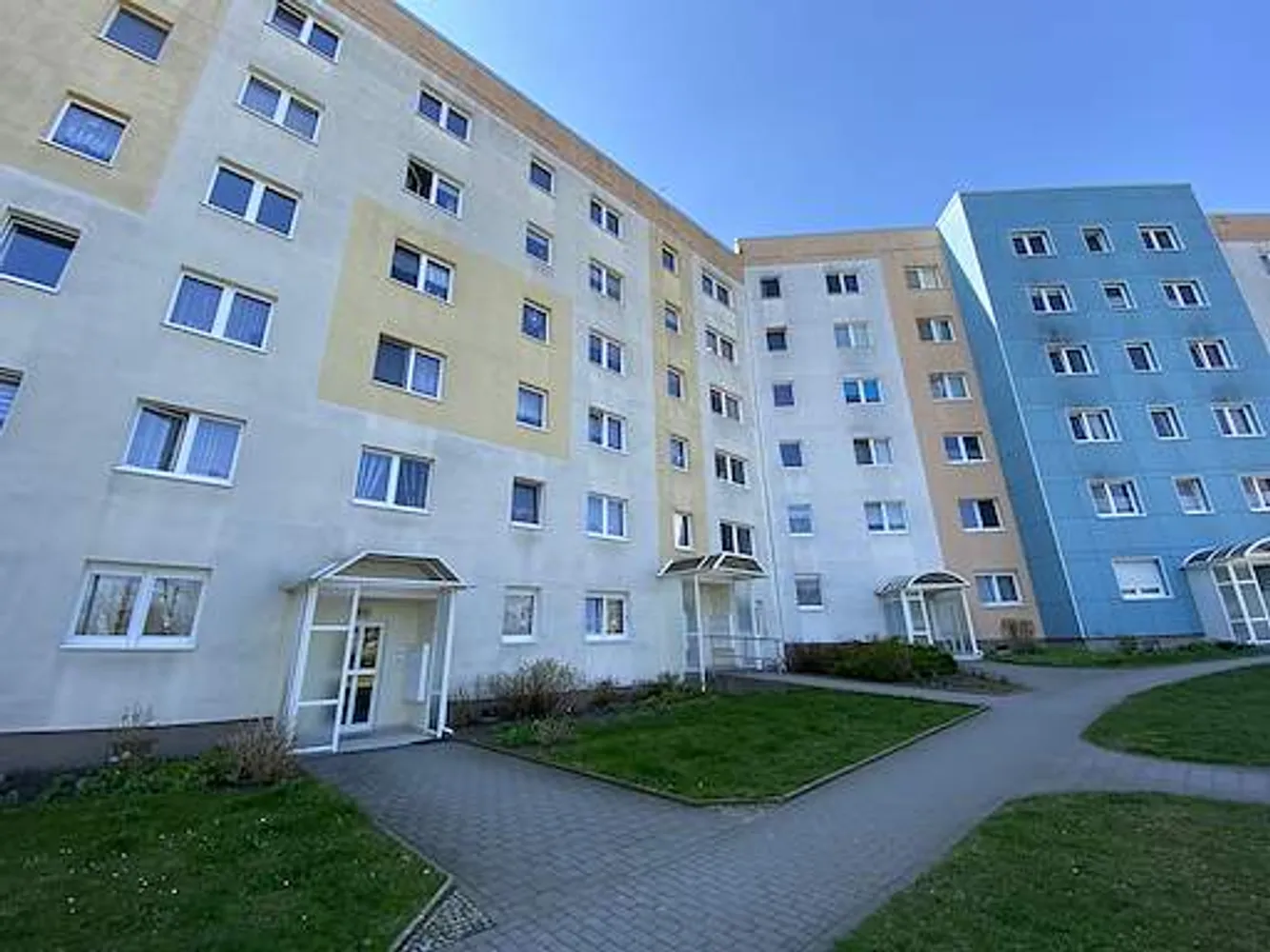2 Zimmer Wohnung mit 43 m² in Erfurt – Bild 1