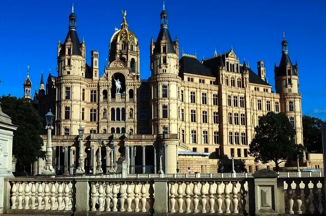 2 Zimmer Wohnung mit 50 m² in Schwerin – Bild 1