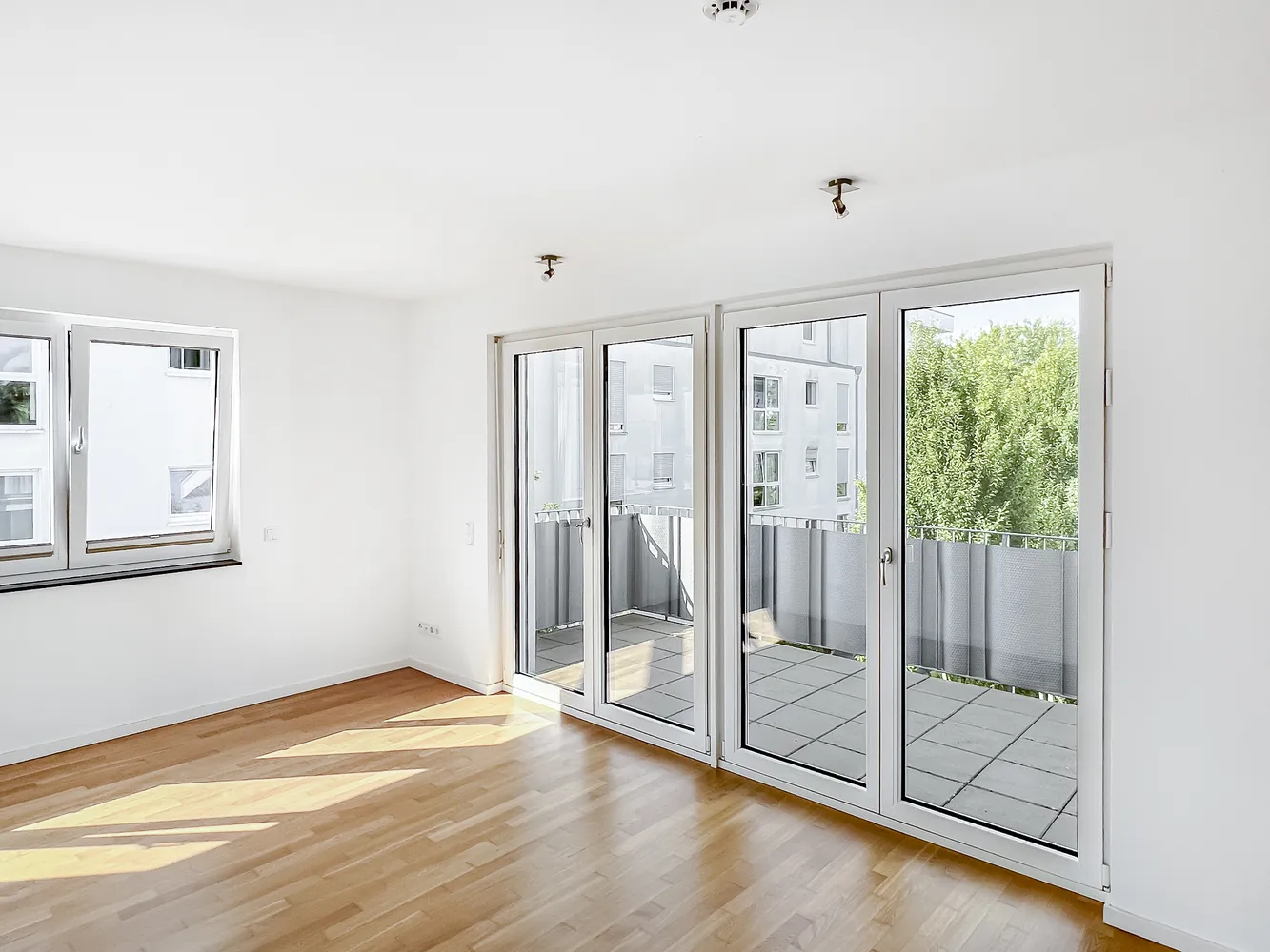 5 Zimmer Wohnung mit 204 m² in Wiesbaden – Bild 1