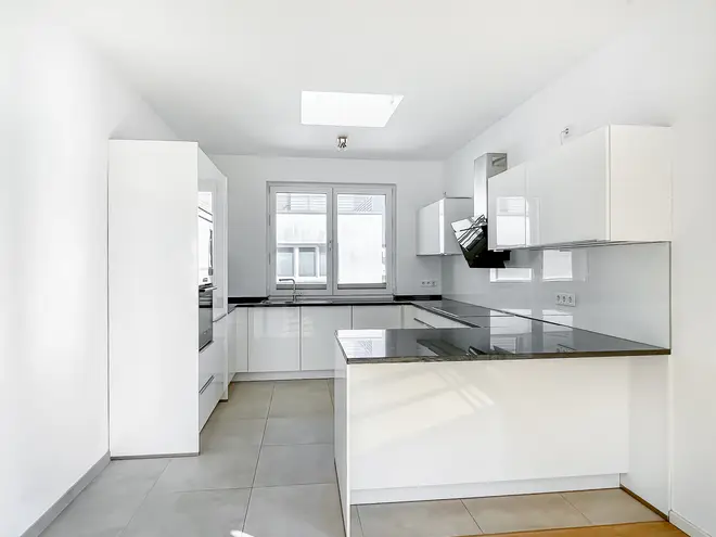 5 Zimmer Wohnung mit 204 m² in Wiesbaden – Bild 5