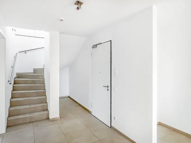 5 Zimmer Wohnung mit 204 m² in Wiesbaden – Bild 8