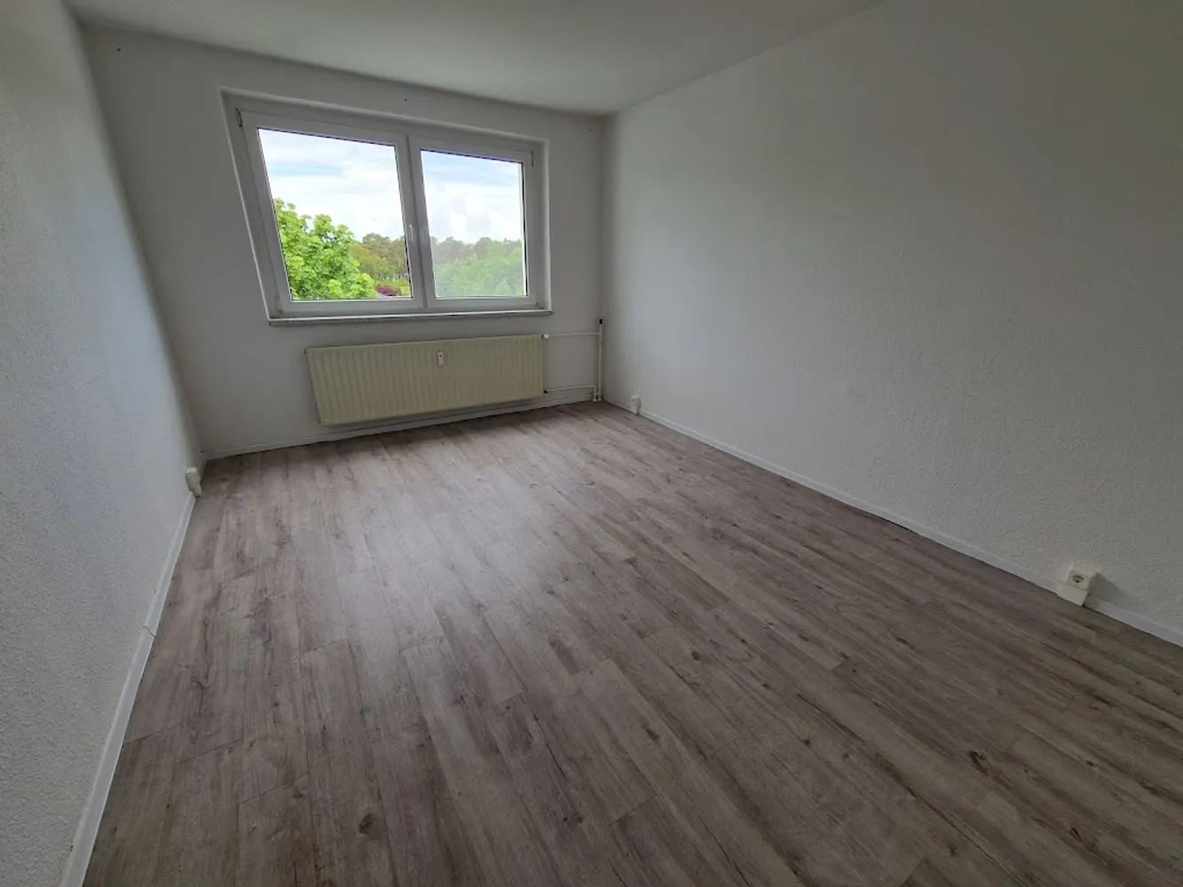 3 Zimmer Wohnung mit 61 m² in Neubrandenburg – Bild 2
