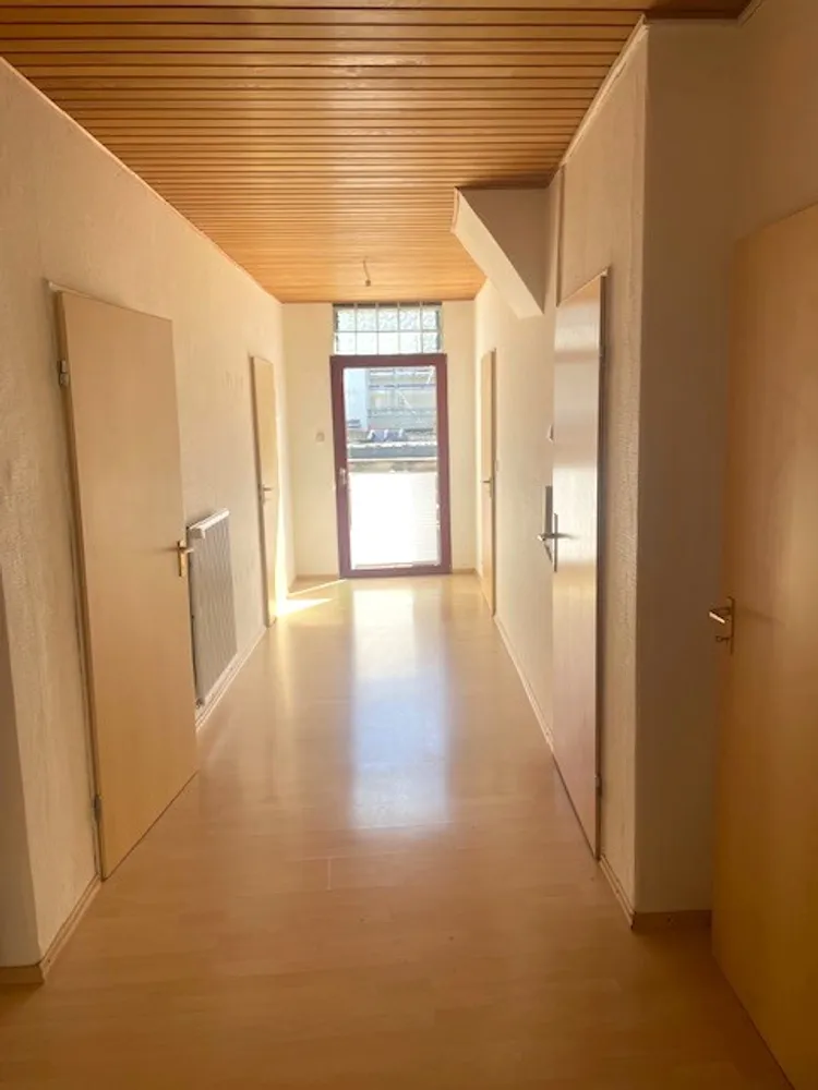 6 Zimmer Wohnung mit 105 m² in Bremerhaven – Bild 4