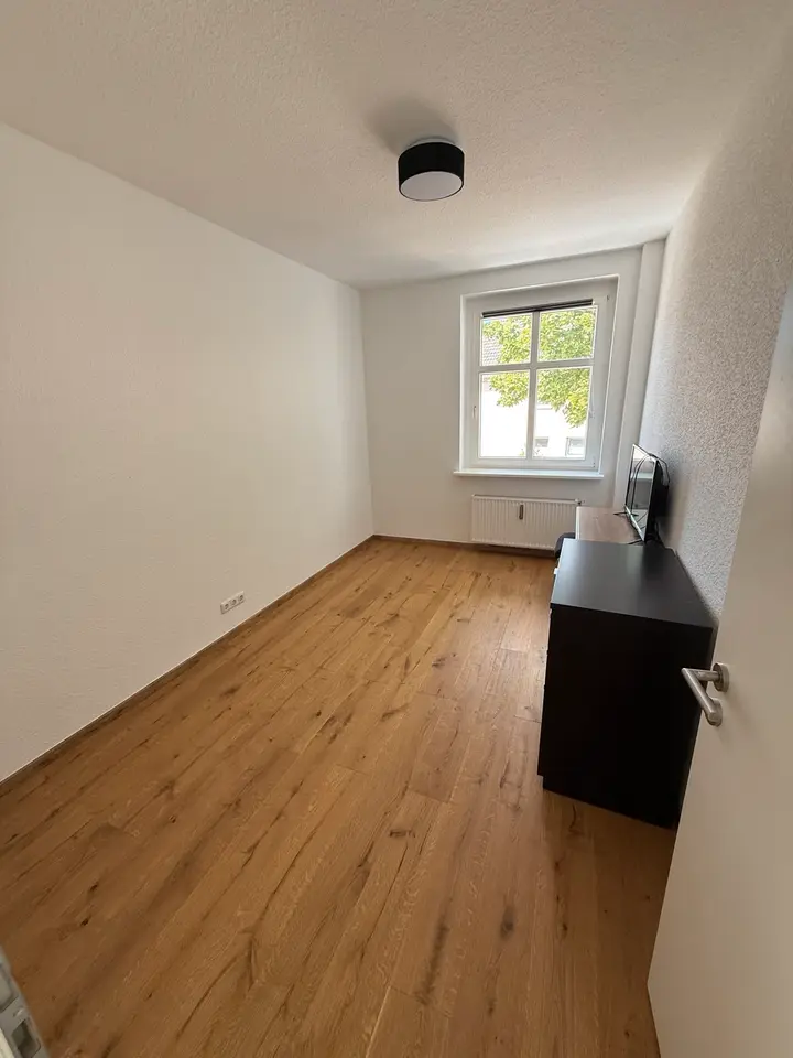 6 Zimmer Wohnung mit 135 m² in Troisdorf – Bild 2