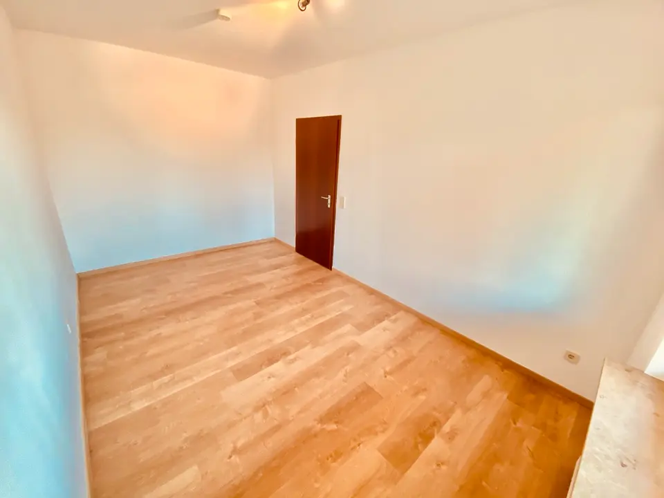 2 Zimmer Wohnung mit 60 m² in Lübeck – Bild 6