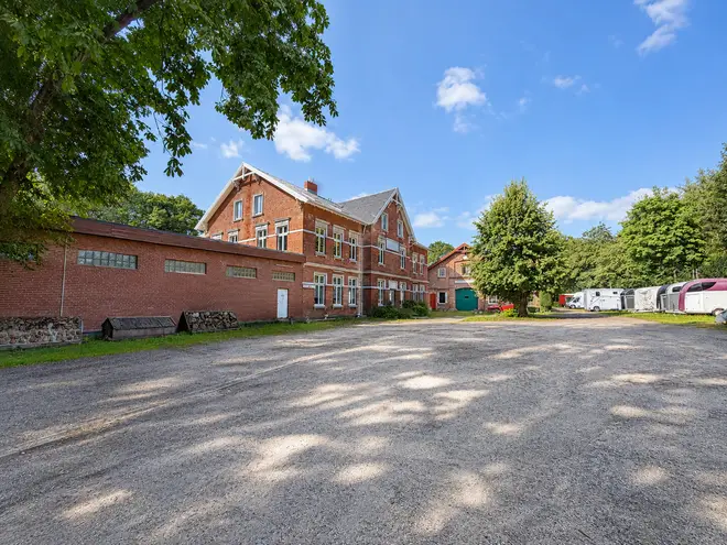 10 Zimmer Haus mit 500 m² in Norderstedt – Bild 2