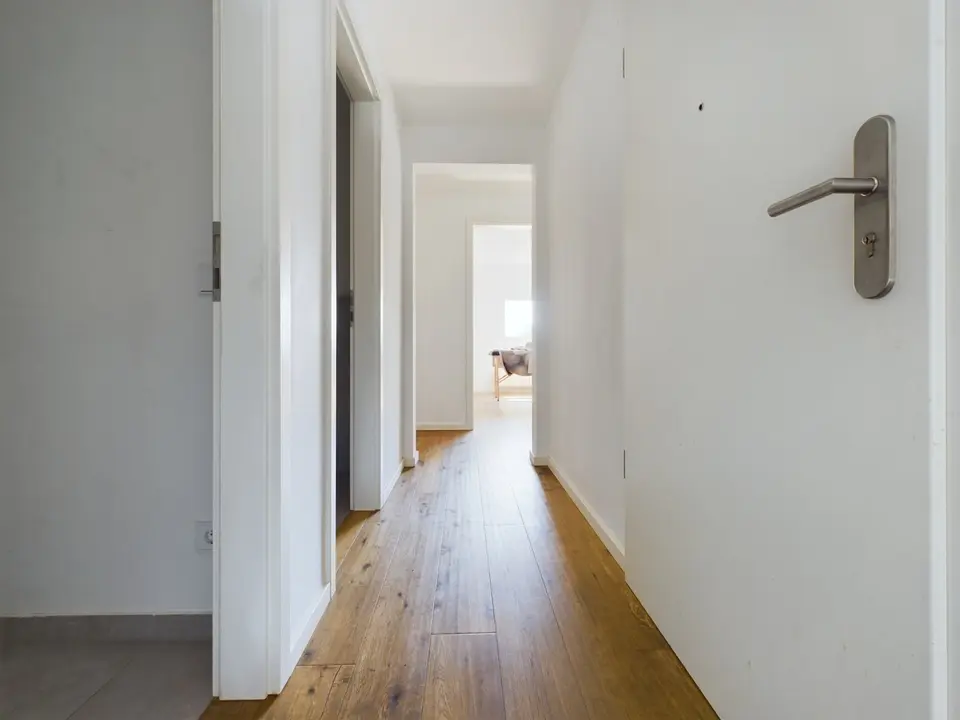 4 Zimmer Wohnung mit 120 m² in Augsburg – Bild 3