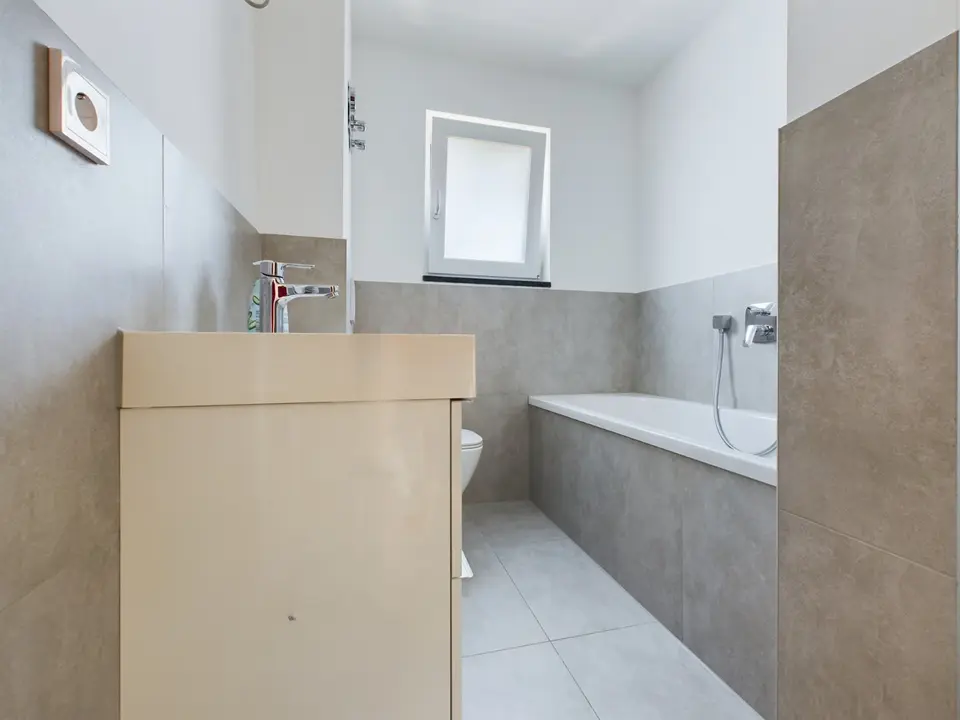 4 Zimmer Wohnung mit 120 m² in Augsburg – Bild 4