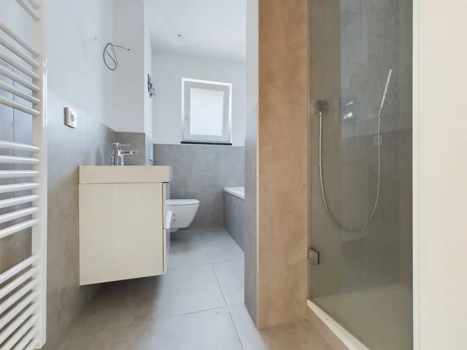 4 Zimmer Wohnung mit 120 m² in Augsburg – Bild 5