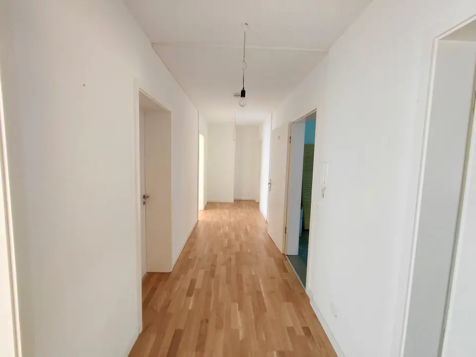 4 Zimmer Wohnung mit 96 m² in Plauen – Bild 3