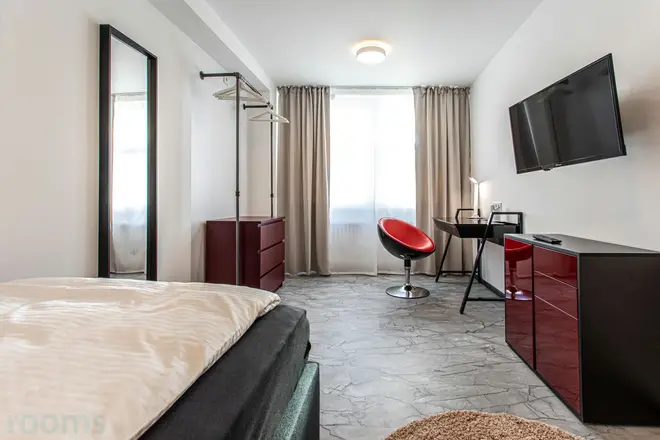 6 Zimmer Wohnung mit 19 m² in Frankfurt am Main – Bild 2