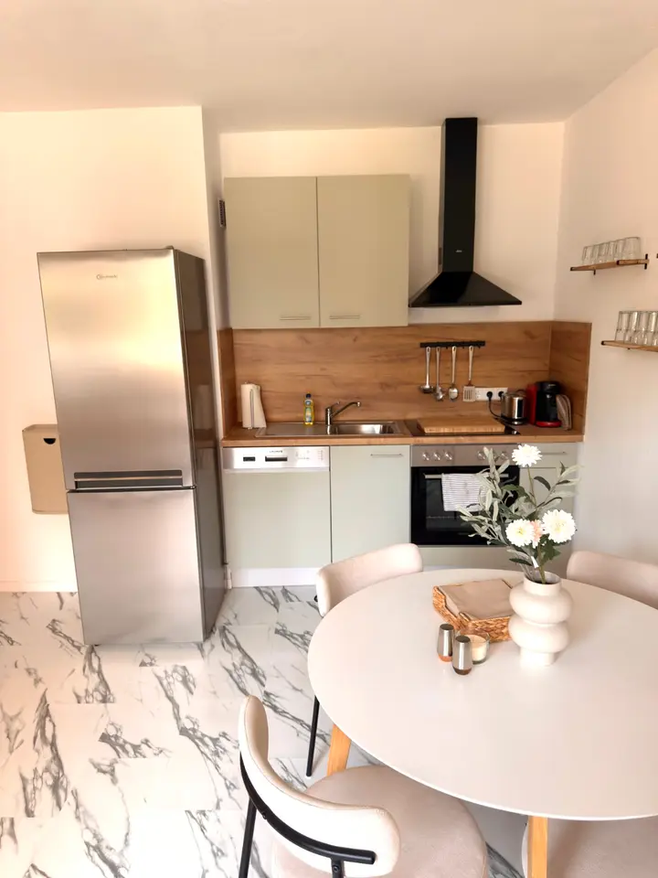 2 Zimmer Wohnung mit 33 m² in Hannover – Bild 1