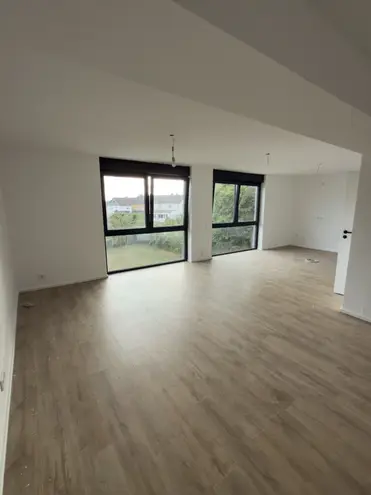 3 Zimmer Wohnung mit 115 m² in Leverkusen – Bild 2