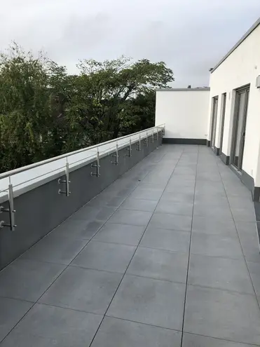 4 Zimmer Wohnung mit 144 m² in Neuss – Bild 1